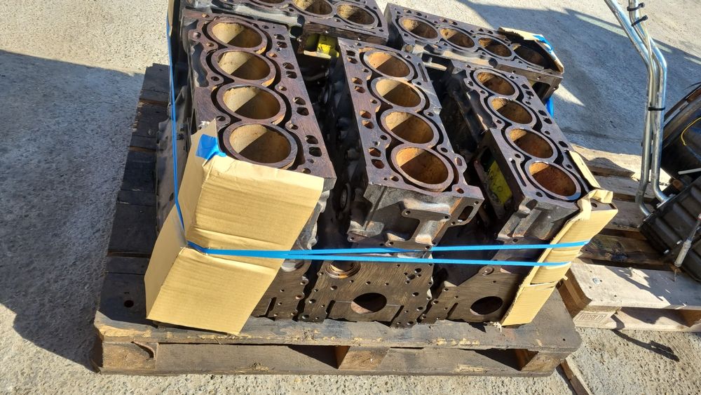 Blok motor Caterpillar Perkins