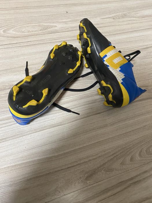 Бутонки Adidas-lego