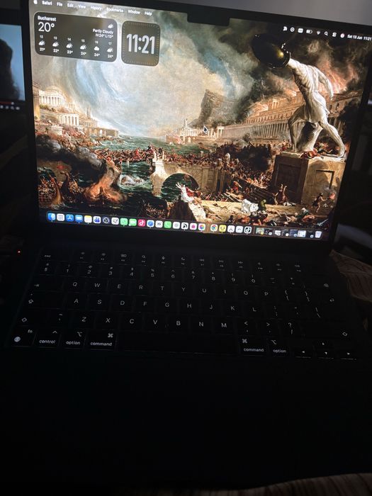 MacBook Air 13 M2 , schimb si cu Imac