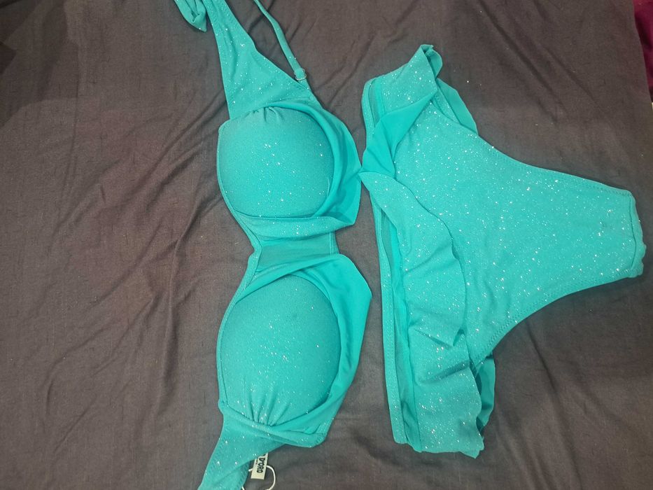 Дамски бански костюм