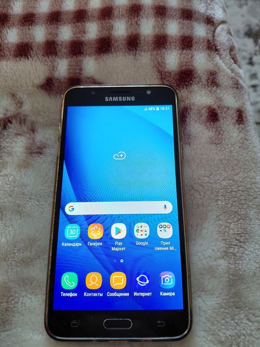 Продам Самсунг J 7 2016 года