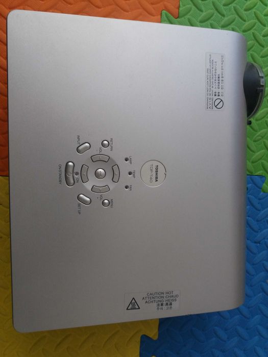 Продам проектор Тошиба