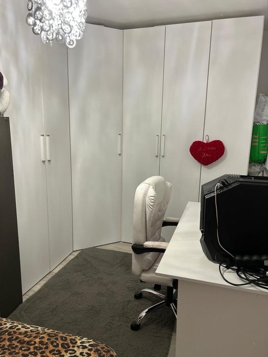 Vând apartament în Craiova,Valea Roșie în spate la Dacia 0759368963