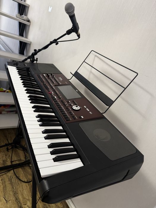 Korg pa700 ca noua, cu garantie activa