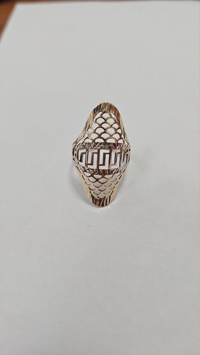 Дамски златен пръстен