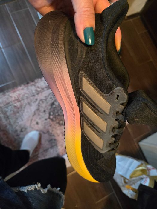 Vand pantofi sport Adidas