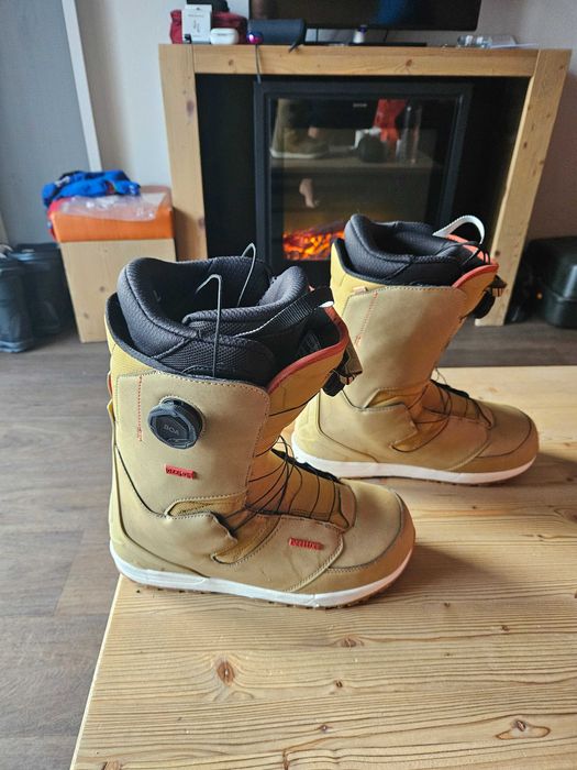 Продавам сноуборд обувки Deeluxe, Deemon, номер 44