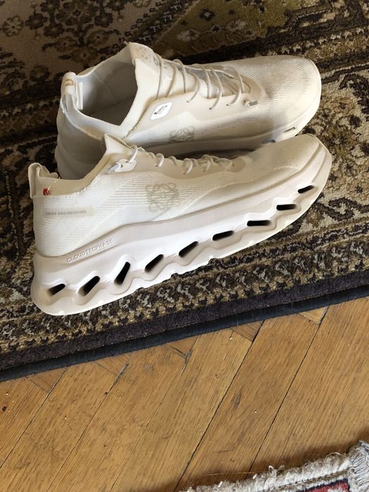 On x Loewe Cloudtilt