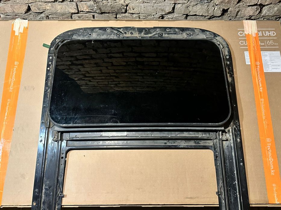 Люк Audi A6 в сборе