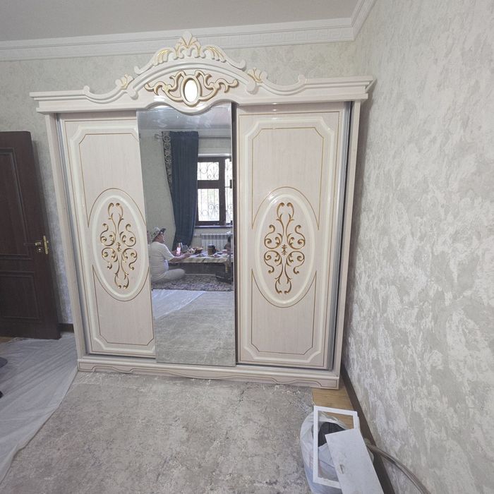 Срочно продам шкаф купе
