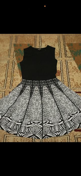 Продам платье плотное