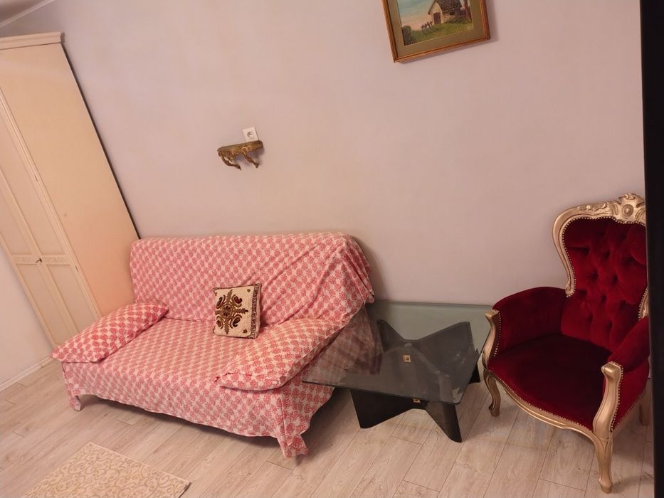 Se închiriază in regim hotelier,apartament cu douã camere pe Republicii,
