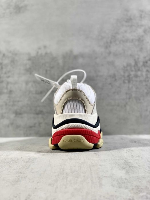 Adidasi Balenciaga Triple S Calitate Premium