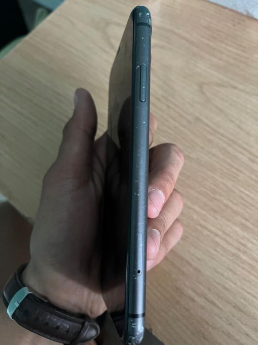 iphone 11 ,total black