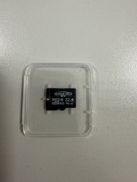 продам карту памяти на 32