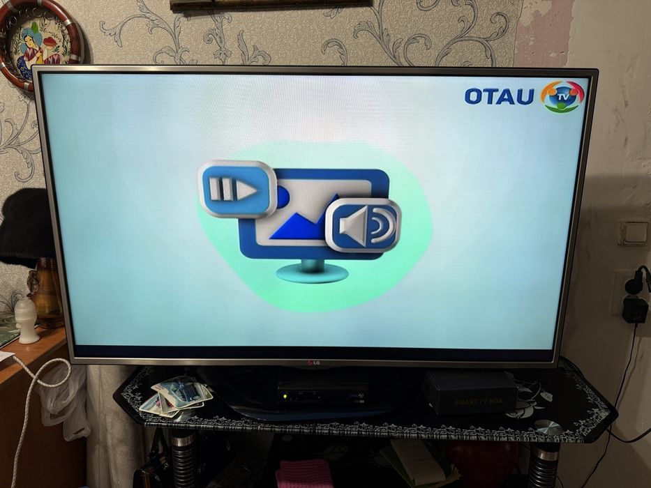 Продается Телевизор  LG