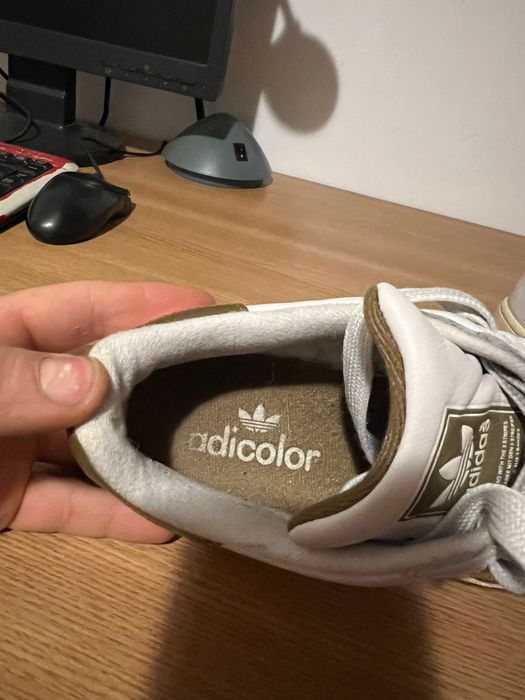 Adidas model Adicolor 38