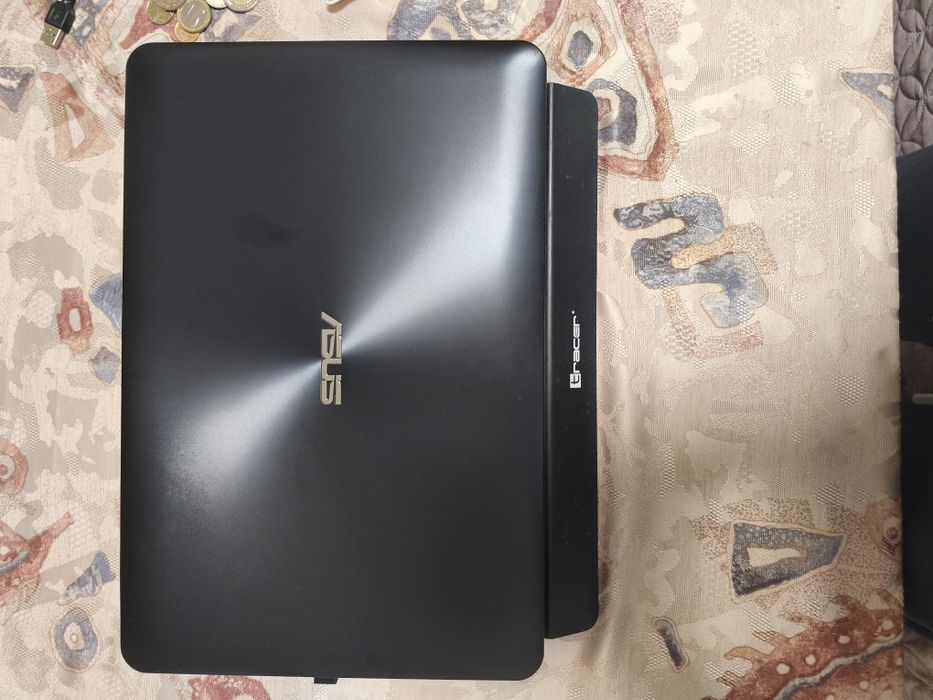 Лаптоп ASUS 15инча