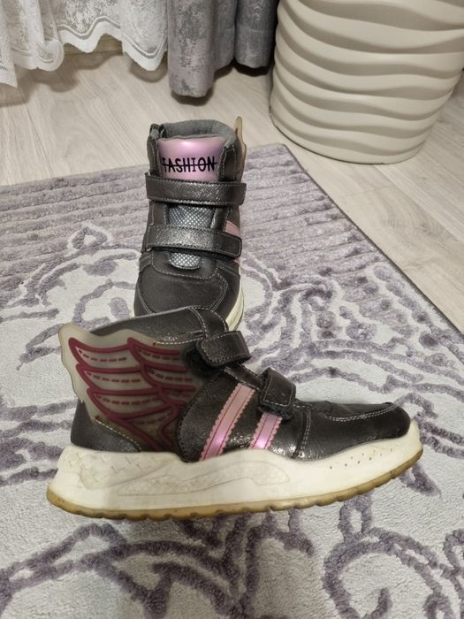 Ботинки на девочку