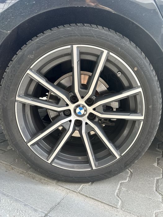 Продавам BMW 320d xDrive