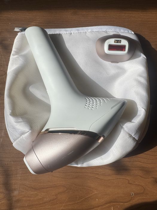 Фотоепилатор Philips Lumea Advanced
