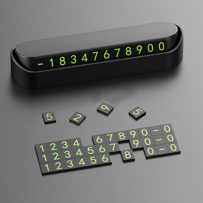 Табелка с телефонен номер за автомобил