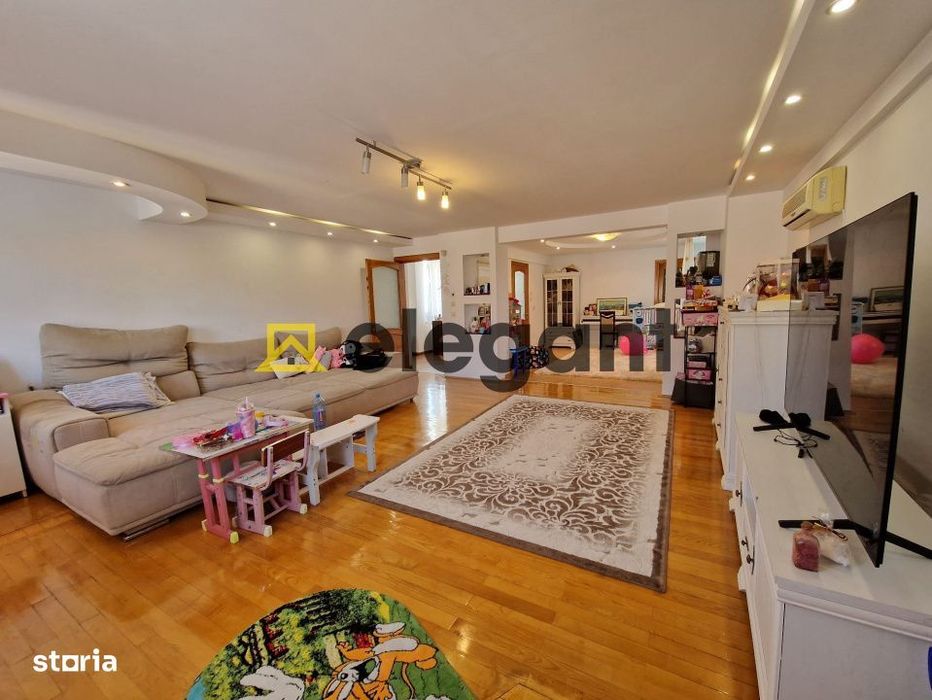 Casa D+P+1E+M si spatiu S+P, 862 mp, teren 690 mp, Piata Chiriac