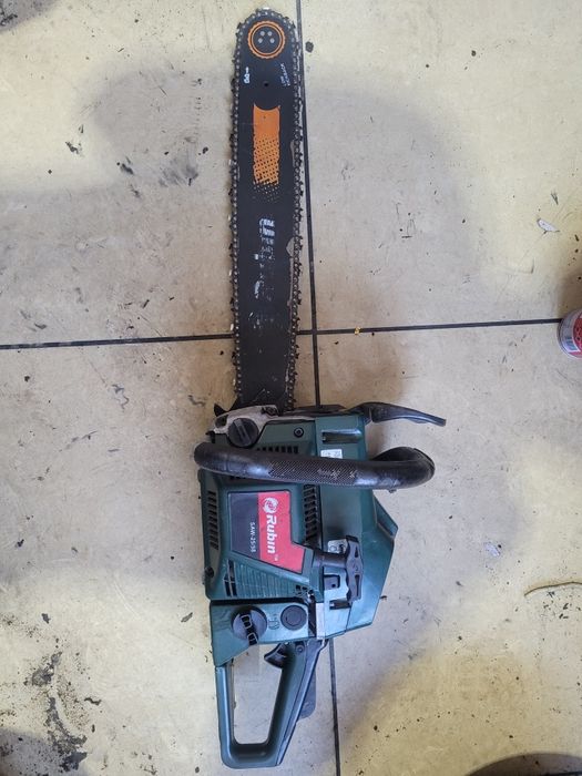 Продаются бензопилы