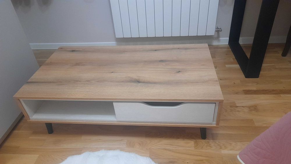 Чисто нова холна маса