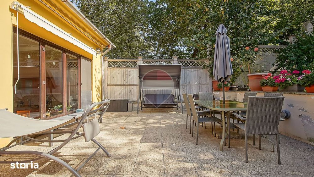 3 camere în Centrul Istoric: 90 mp, curte privată și vedere spre Tampa