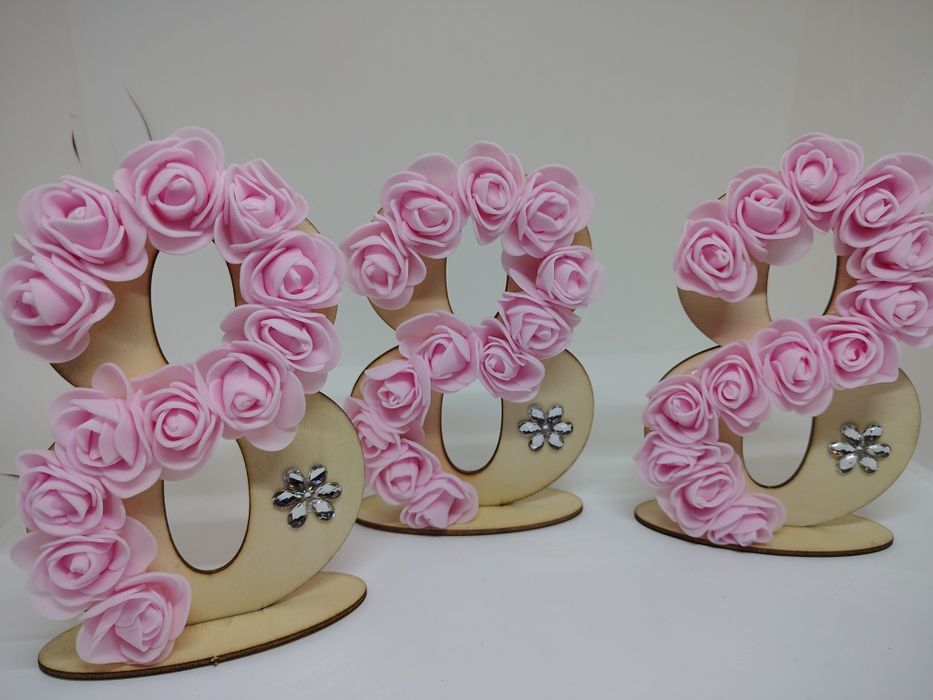 До края на м. Февруари цената е  3 евро за брой Дървени осмици за осми