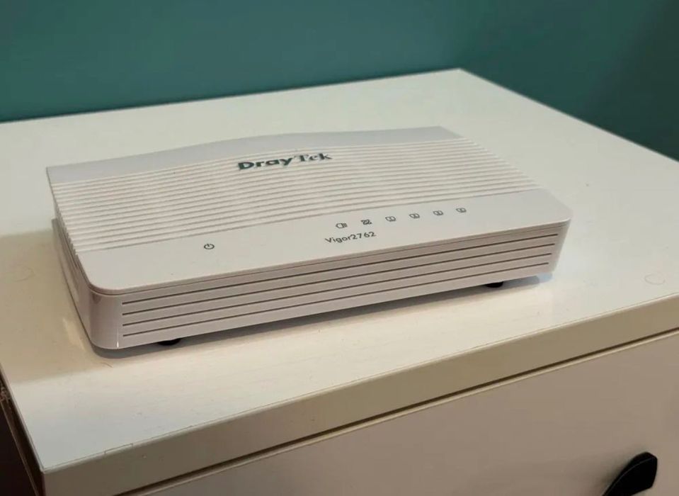 Draytek Router 2762, în stare nouă