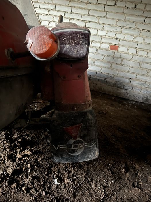 Срочно боковой прицеп Velorex 562