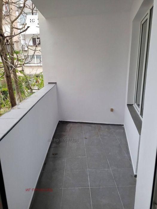 Дава се под наем Тристаен апартамент в Бургас, Възраждане - 108 кв.м за 459 € - Снимка #6