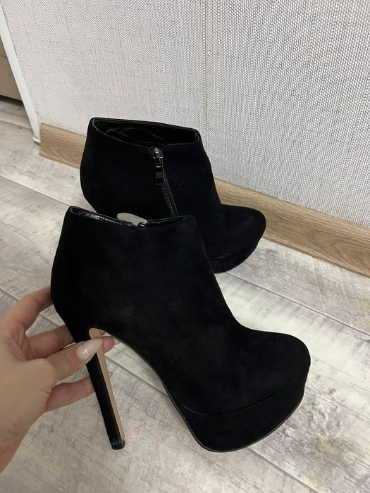 Продам б/у ботильоны(полусапожки)