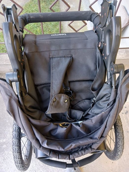 Carucior cu roti mari
