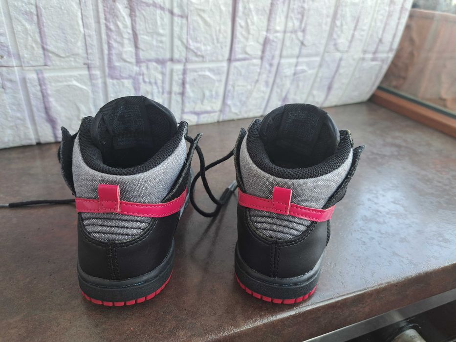 маратонки за момиче кецове,спортни обувки Nike,найк,номер 25,5