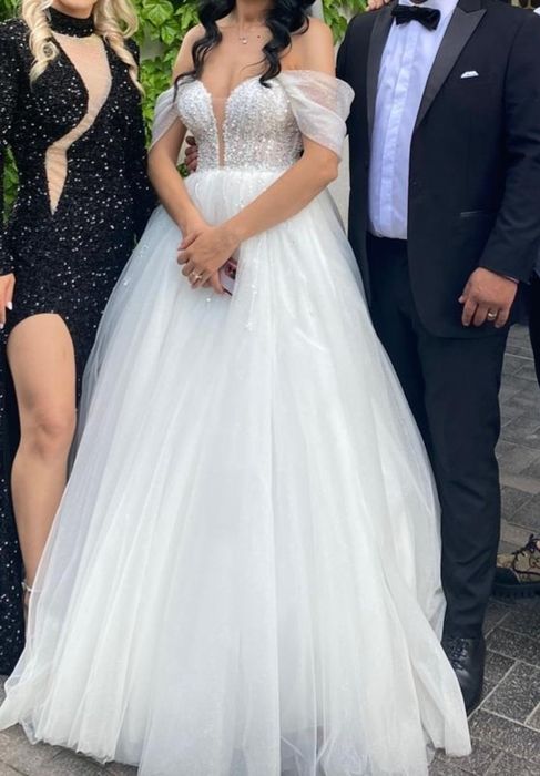 Vand rochie de mireasa