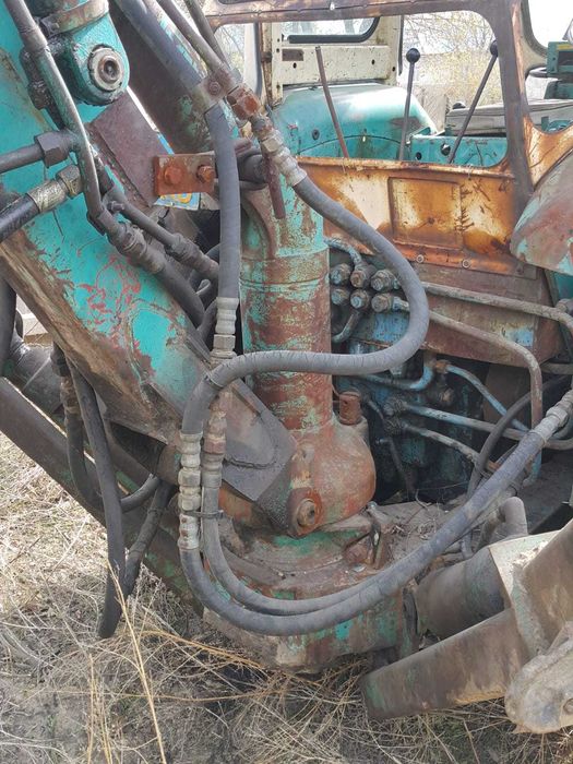 трактор юмз в рабочем состоянии