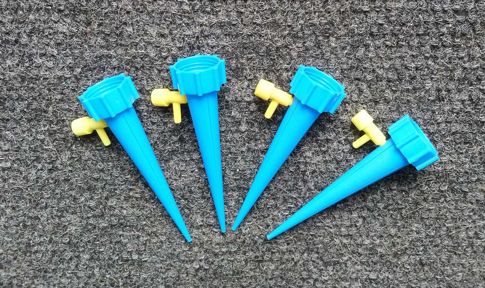 Автоматично поливане на растения