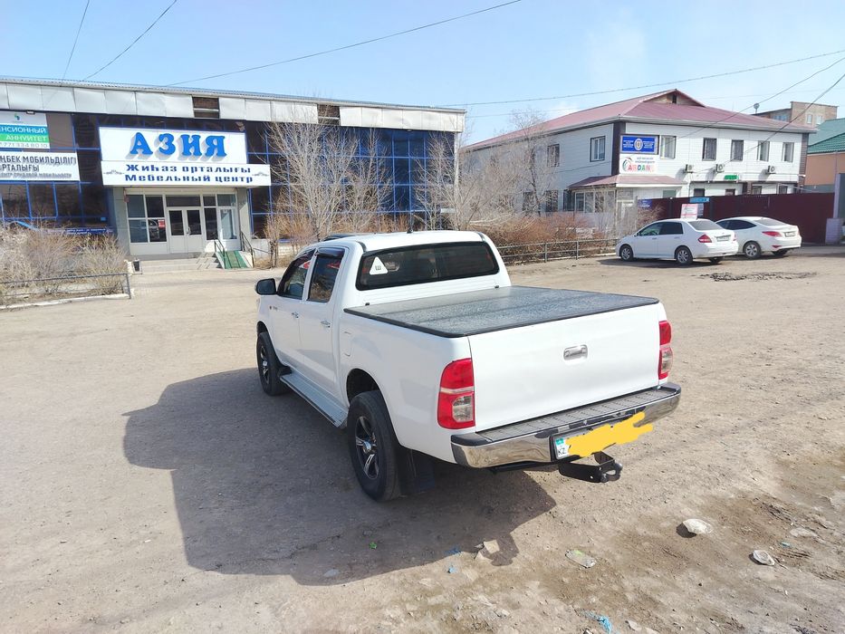 Тойота хайлюкс 2014 г. в