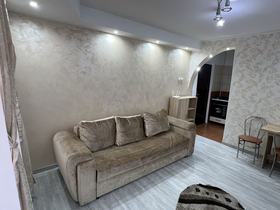 Inchiriez garsoniera zona Prundu Depou recent renovata