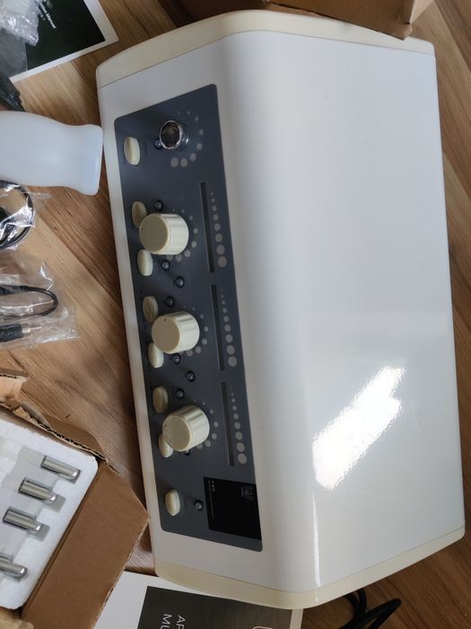 Aparat Multifunctional Infrumusetare Beauty Weelko F815 NOU in Cutie