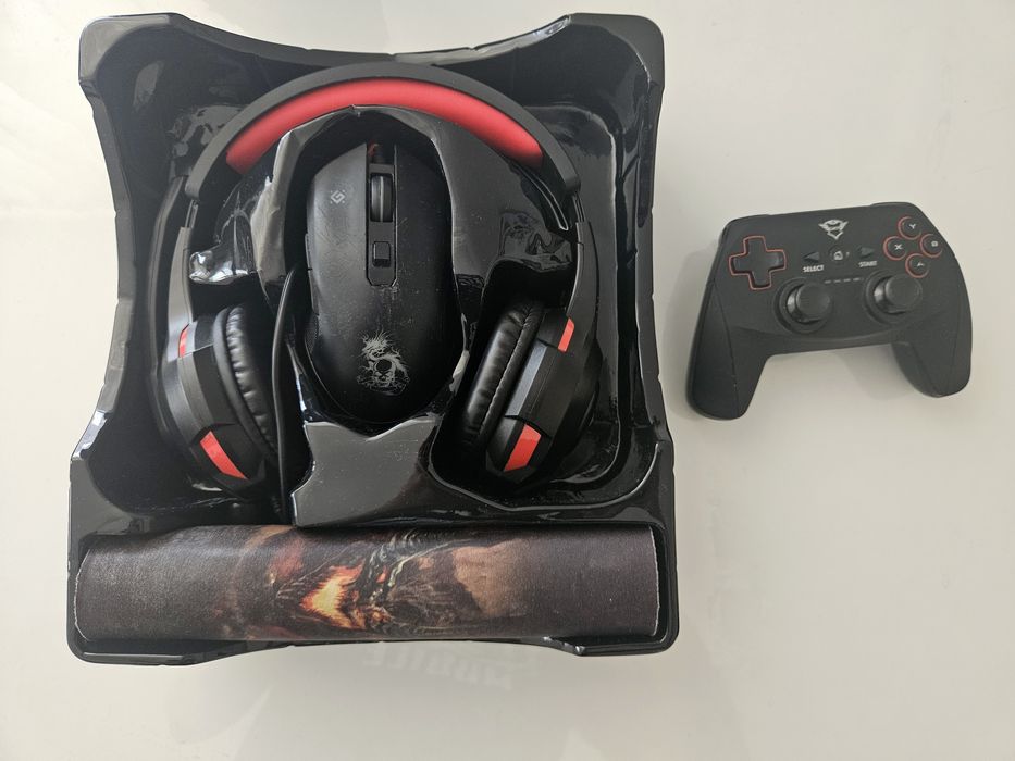 Игровой набор 4в1 наушник,мышь,геймпад,коврик