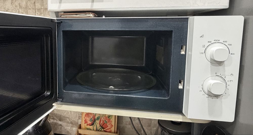 Продам микровалновку Samsung,