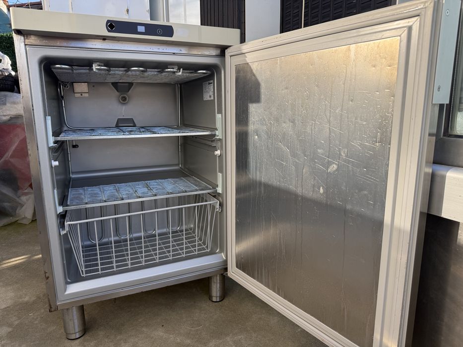 Професионален малък фризер GRam - Инокс