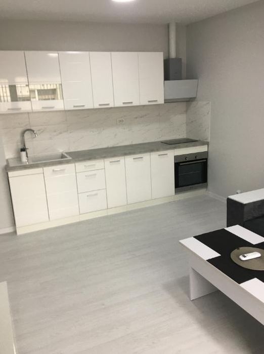 Дава се под наем Двустаен апартамент в Пловдив, Христо Смирненски - 50 кв.м за 375 € - Снимка #2