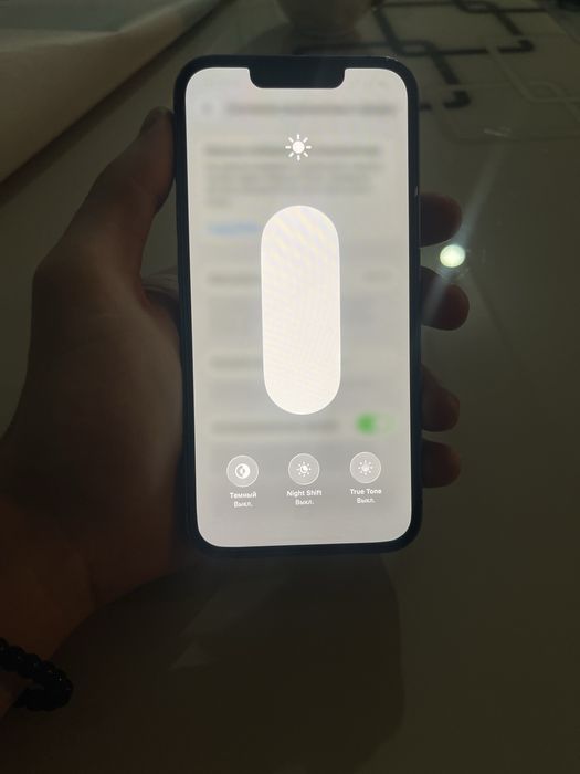 iPhone 13 — 256 GB