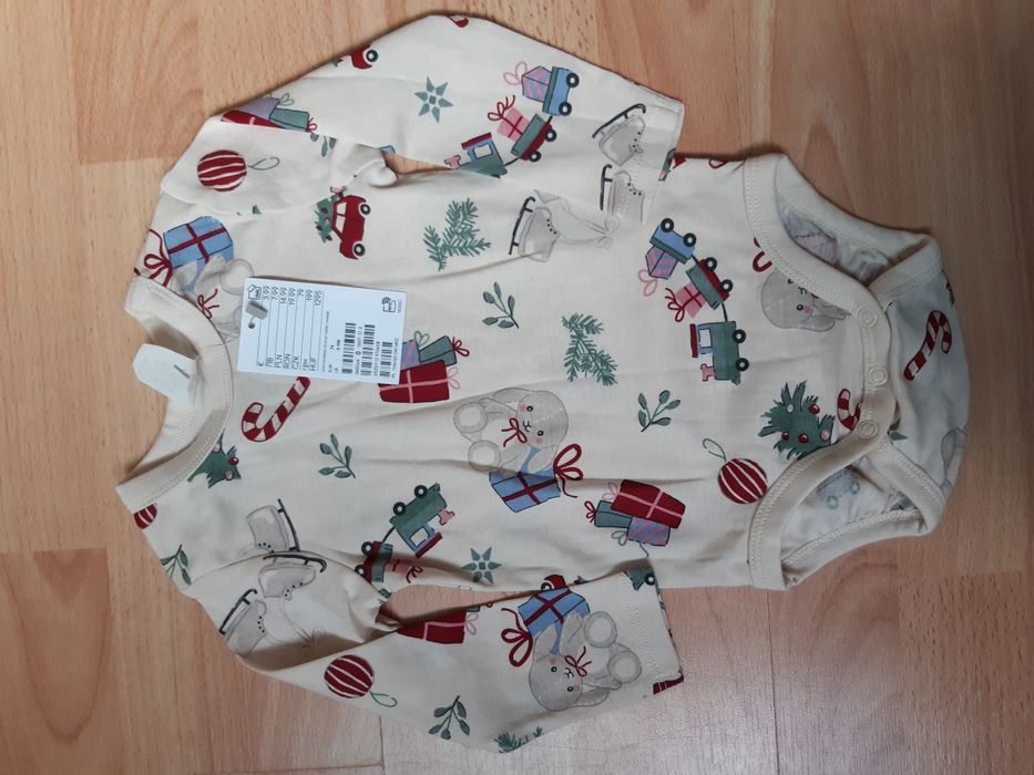 Лот нови коледни бебешки дрешки, размер 6-9 м