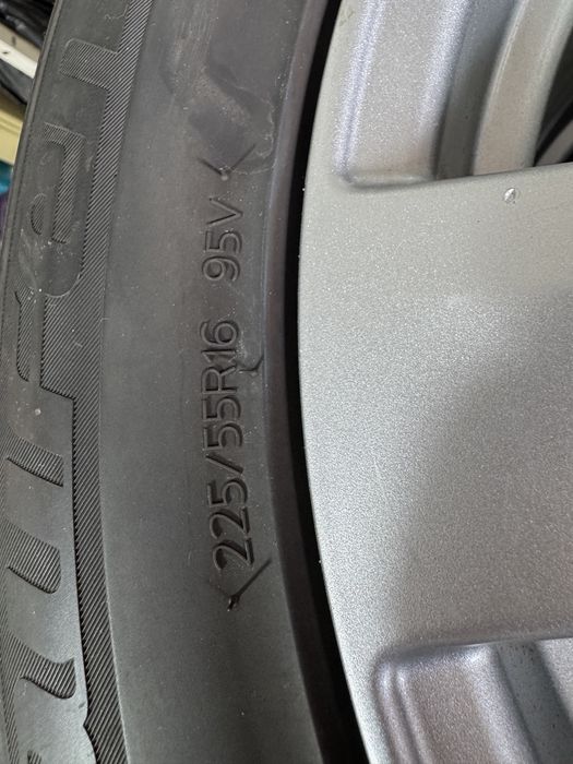 4 бр. летни гуми с алуминиеви джанти Mercedes – 225/55 R16